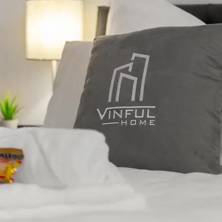 Vinful: Premium-apartment Mit Balkon Und Parkplatz Apartamento *