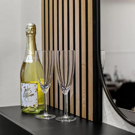 Vinful: Premium-apartment Mit Balkon Und Parkplatz Apartamento *